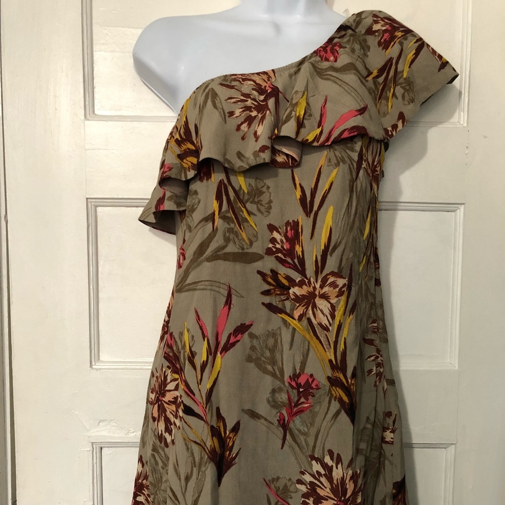 ASTR Dress Floral Small One Shoulder Green Ruffle - Picture 2 of 8